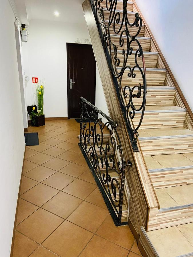 Apartament Na Starowce III ชิชเชนา ภายนอก รูปภาพ